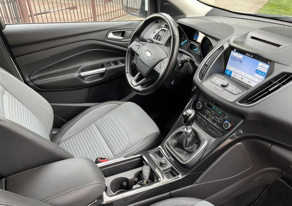 Ford Kuga cena 61700 przebieg: 198555, rok produkcji 2017 z Olsztynek małe 704